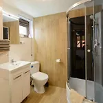 Caloroczny Sosenka 1-5 Z 2 Sypialniami, Aneksem, Lazienka I Salon Hébergement de vacances