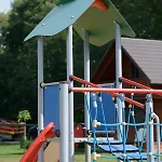 Caloroczny Sosenka 1-5 Z 2 Sypialniami, Aneksem, Lazienka I Salon