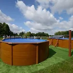 Caloroczny Sosenka 1-5 Z 2 Sypialniami, Aneksem, Lazienka I Salon