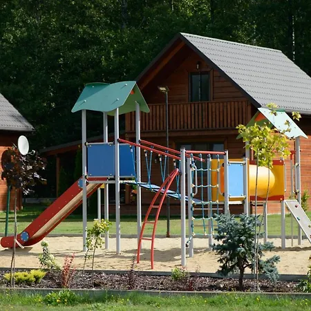 Caloroczny Sosenka 1-5 Z 2 Sypialniami, Aneksem, Lazienka I Salon Milicz