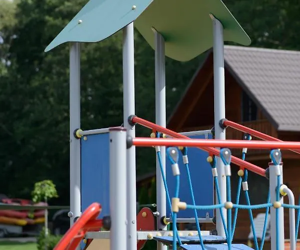 Caloroczny Sosenka 1-5 Z 2 Sypialniami, Aneksem, Lazienka I Salon