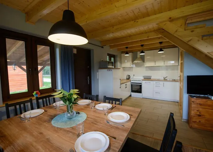 Caloroczny Sosenka 1-5 Z 2 Sypialniami, Aneksem, Lazienka I Salon 度假居 米利奇