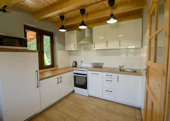 Prázdninový dům Caloroczny Sosenka 1-5 Z 2 Sypialniami, Aneksem, Lazienka I Salon Milicz