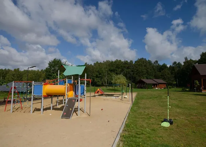 Caloroczny Sosenka 1-5 Z 2 Sypialniami, Aneksem, Lazienka I Salon Prázdninový dům